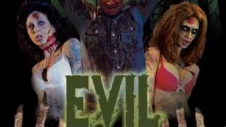 Evil Head guarda film porno